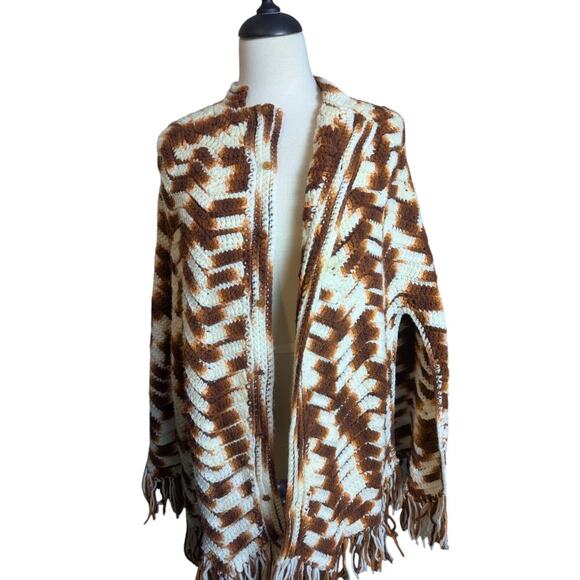 Vintage Handmade Women's M/L Chevron Pattern Button Front Poncho with Fringe - Picture 2 of 8